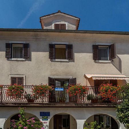 Guest House Robert I Mirna Bale Exterior foto